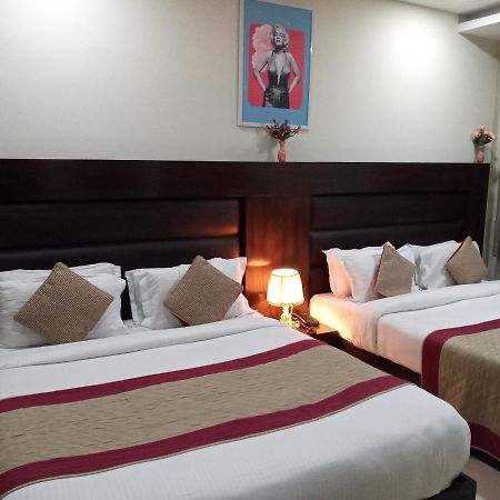 Vivah Residency Hotel New Delhi Exterior photo