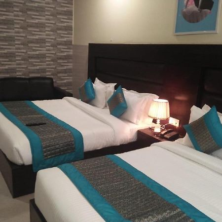 Vivah Residency Hotel New Delhi Exterior photo