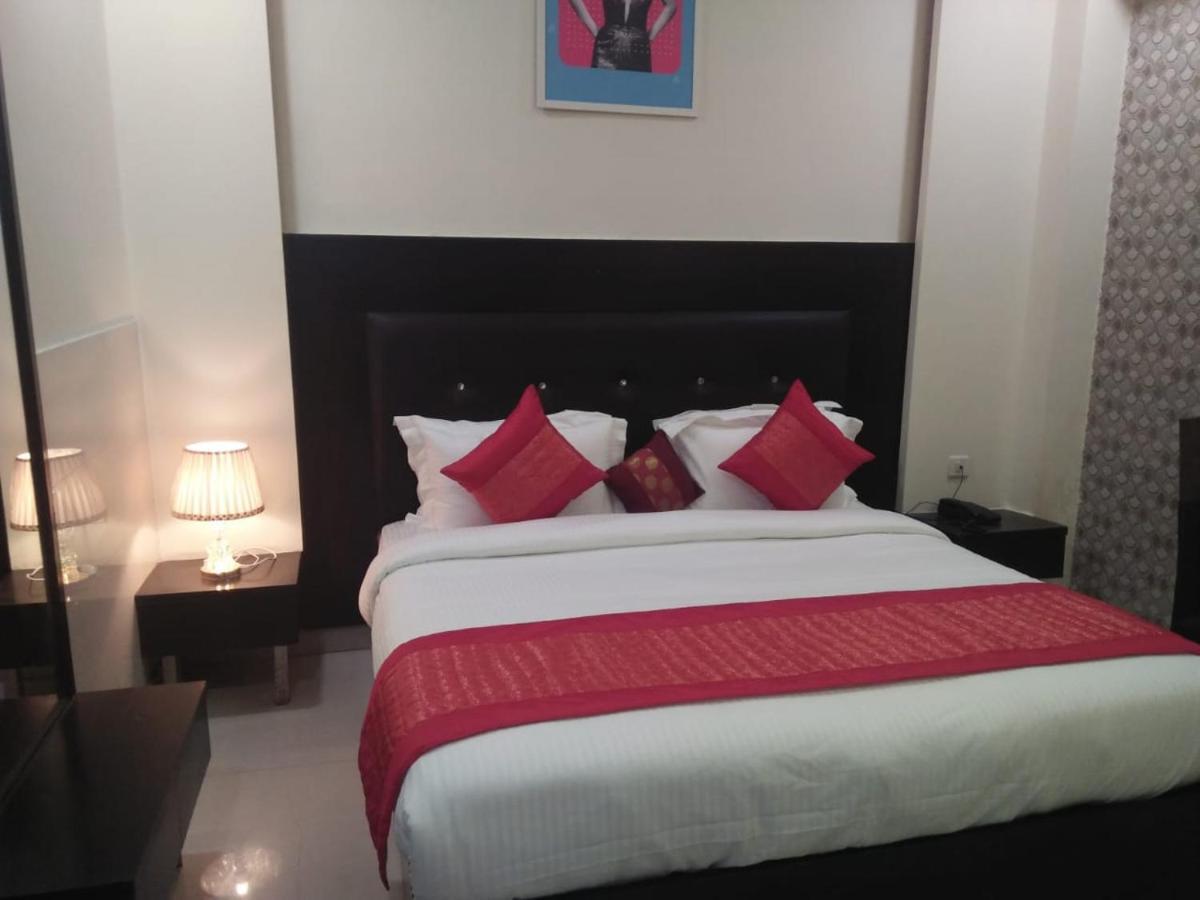 Vivah Residency Hotel New Delhi Exterior photo