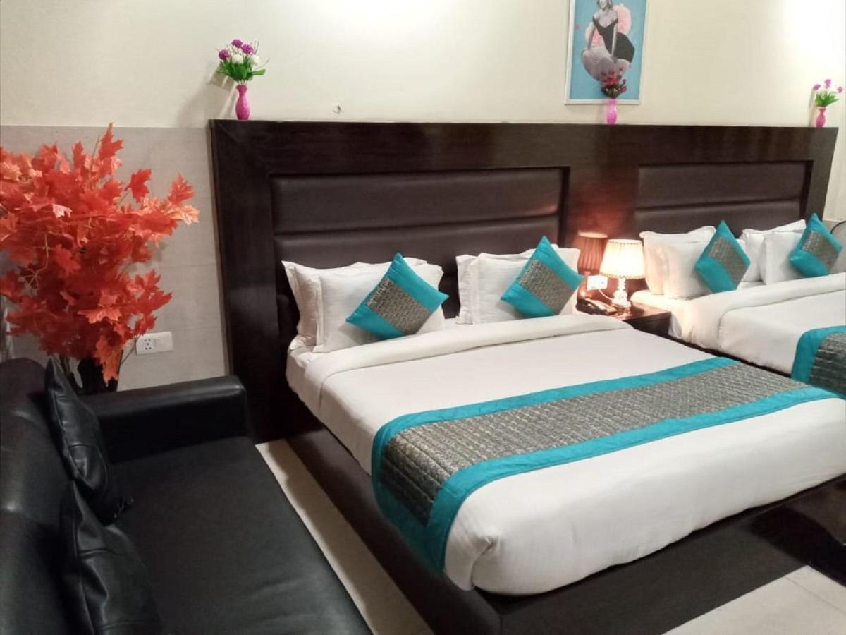 Vivah Residency Hotel New Delhi Exterior photo