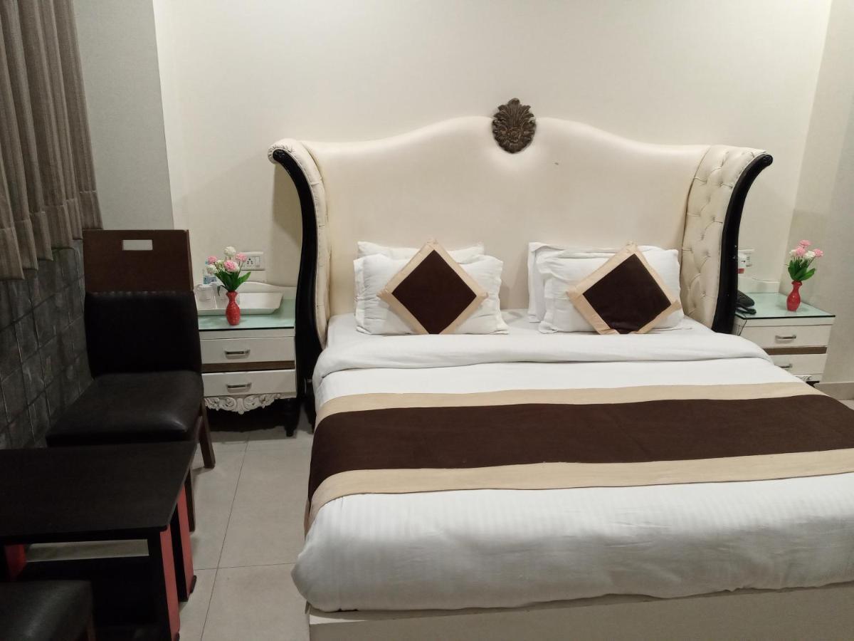 Vivah Residency Hotel New Delhi Exterior photo